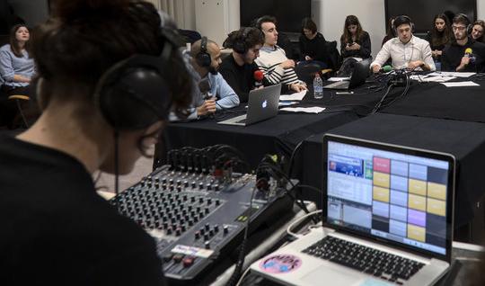 Radio | Inscrivez-vous à l'atelier qui explore nos libertés numériques 